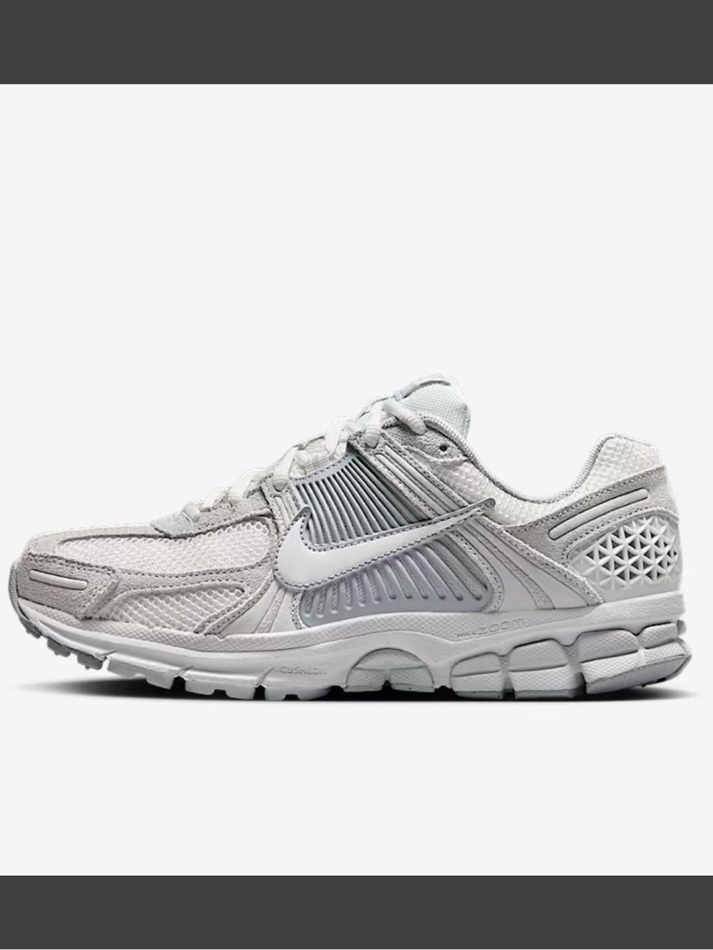 NIKE Zoom Vomero 5 Women’s size 12